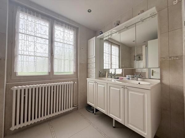 Maison sans travaux avec un s/sol total