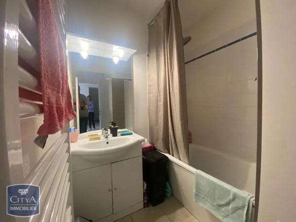 Appartement à louer 2 pièces 47.59m² Quiévrechain (59920)
