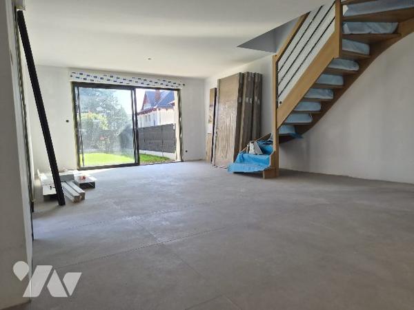 MAISON NEUVE A BASSENS