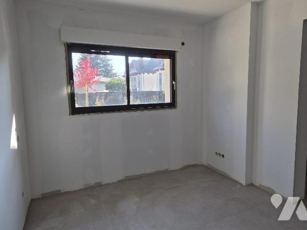 MAISON NEUVE A BASSENS