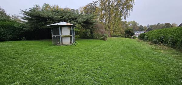 CHAUMONTEL Pavillon de plain pied 5 pièces sur terrain divisible de plus de 1640 m²