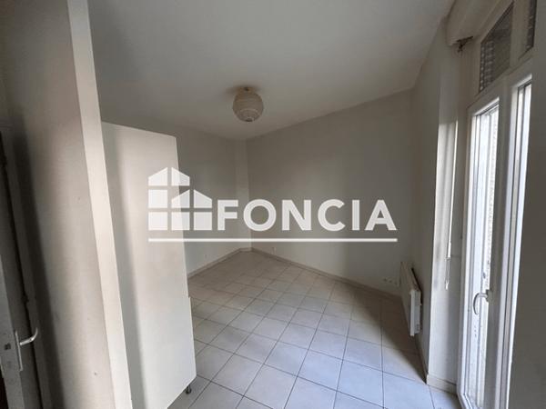 Location Appartement 2 pièces 33.75 m² - 42 RUE CAMILLE LENOIR Reims 51100