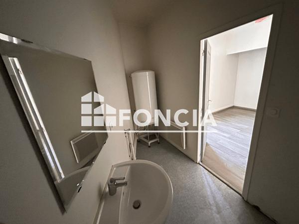 Location Appartement 2 pièces 33.75 m² - 42 RUE CAMILLE LENOIR Reims 51100