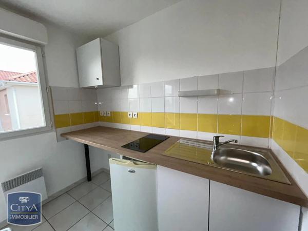 Appartement à louer 2 pièces 47.45m² Fontenay-le-Comte (85200)