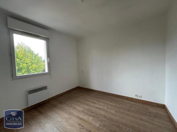 Appartement à louer 2 pièces 47.45m² Fontenay-le-Comte (85200)