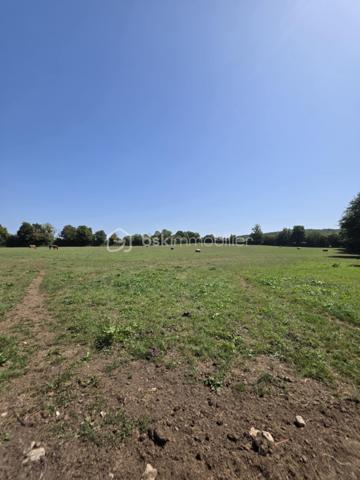 Terrain de 27 100 m²