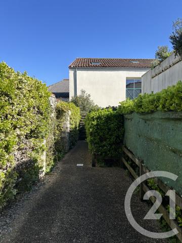 Appartement Duplex à vendre  2 pièces - 37,57 m 2   LA ROCHELLE  - 17