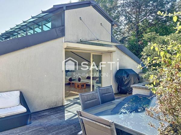 Loft calme et lumineux avec jardin de 220 m² – Hyper-centre