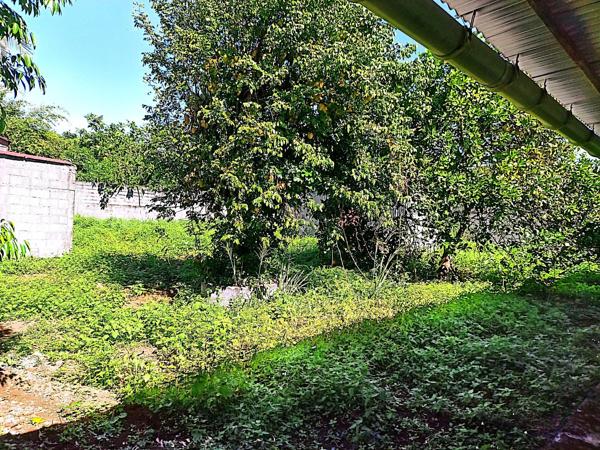 Maison à SAINTE-SUZANNE, 97441 - 6 pièces 200m²