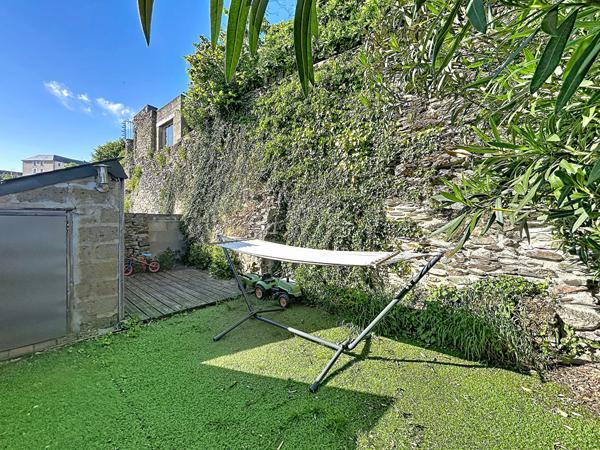 Immeuble Chateau Gontier Sur Mayenne 6 pièce(s)