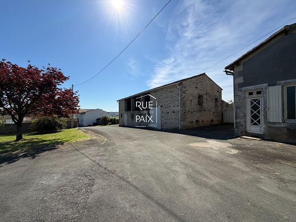 79400 EXIREUIL Très belle propriété - EXIREUIL - vue dégagée - 4 hectares de terre