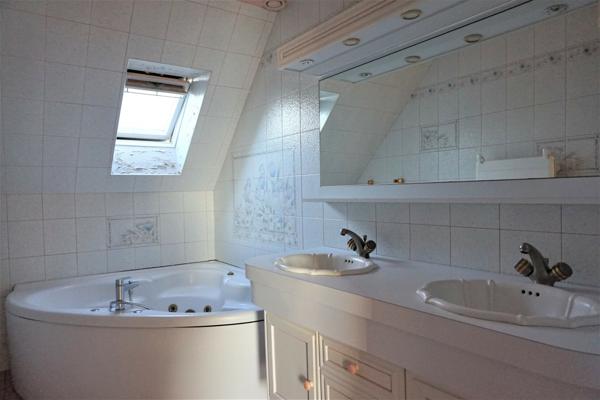 MAISON DE 1983 , 120m²,