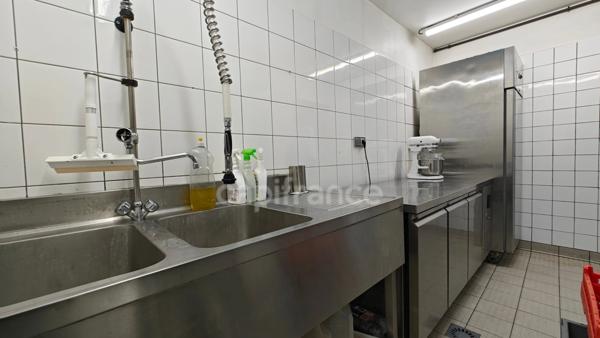 Local / Laboratoire / Bureau / Restaurant : Bail à céder ORSAY (91)