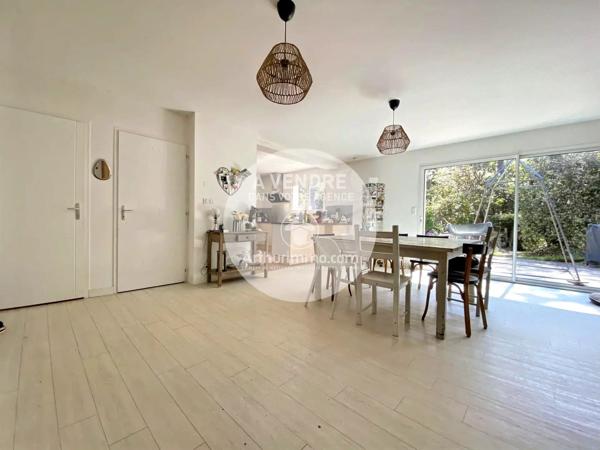 Vente                                                      Maison
                        
                     8 pièces                      205 m2                     à Saint-Brevin-les-Pins