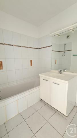 Appartement T3 à vendre  3 pièces - 57,70 m 2   SARLAT LA CANEDA  - 24