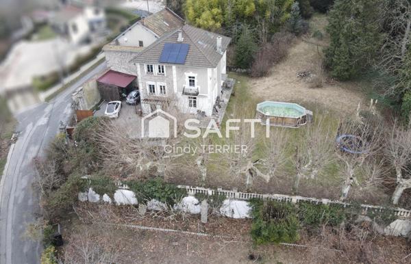 Magnifique propriété avec dépendances et vaste terrain