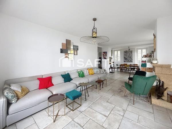 Magnifique propriété avec dépendances et vaste terrain