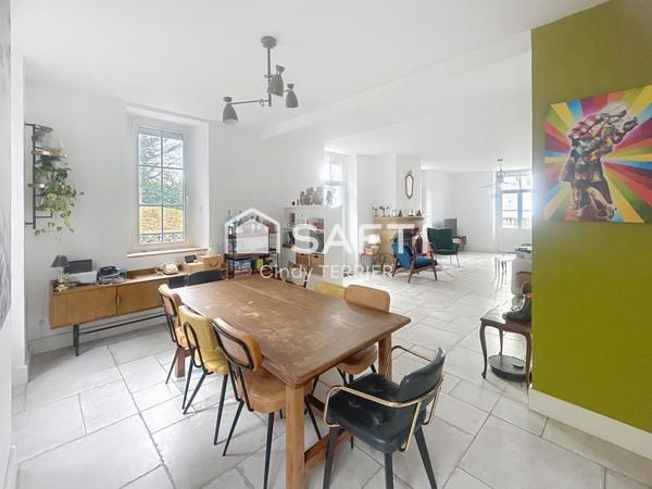 Magnifique propriété avec dépendances et vaste terrain