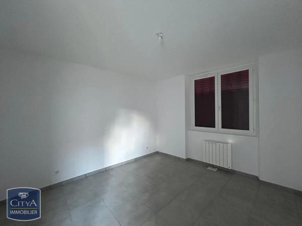 Appartement à louer 4 pièces 82.18m²