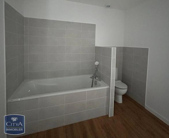 Appartement à louer 4 pièces 82.18m²