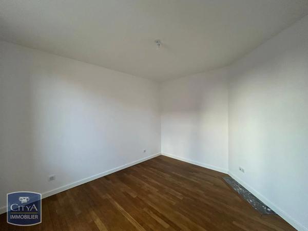 Appartement à louer 4 pièces 82.18m²