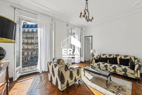 Appartement meublé 5 pièces de 117.01 m2 / Quartier Europe / PARIS 8ème