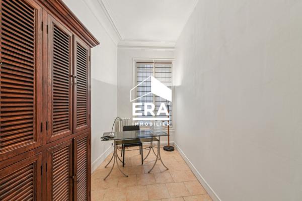 Appartement meublé 5 pièces de 117.01 m2 / Quartier Europe / PARIS 8ème