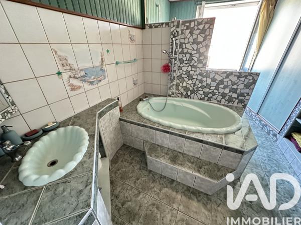 Maison à vendre 8 pièces 182 m² Monthureux-sur-Saône