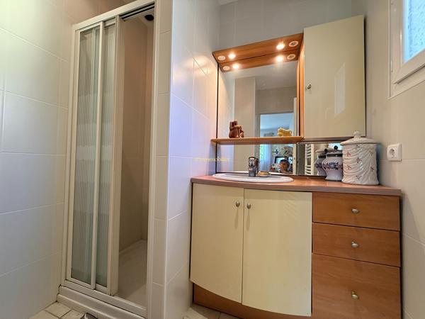 Villa contemporaine à vendre au Grau d'Agde . À 150 mètres de la plage