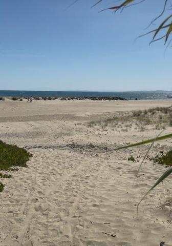 Villa contemporaine à vendre au Grau d'Agde ? À 150 mètres de la plage