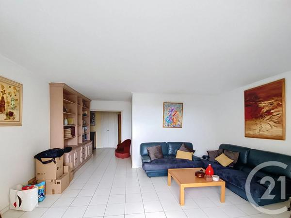 Appartement F4 à vendre  4 pièces - 81,89 m 2   LA COURNEUVE  - 93