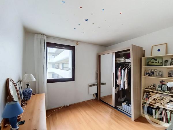 Appartement F4 à vendre  4 pièces - 81,89 m 2   LA COURNEUVE  - 93