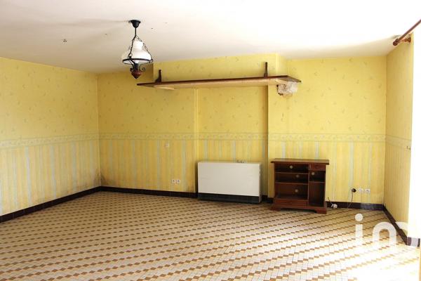 Maison 3 pièces de 46 m² à Andouillé (53240)