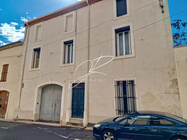 Maison T8 5 chambres 238 m² garage, cour intérieure