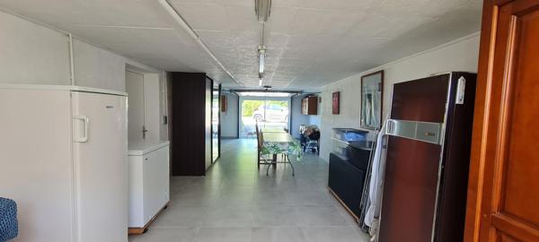 Pavillon de 4 chambres sans aucuns travaux sur sous-sol aménagé  !
