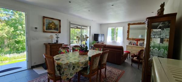 Pavillon de 4 chambres sans aucuns travaux sur sous-sol aménagé  !