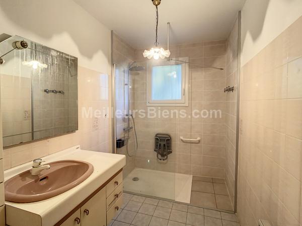 Villa avec sous-sol complet