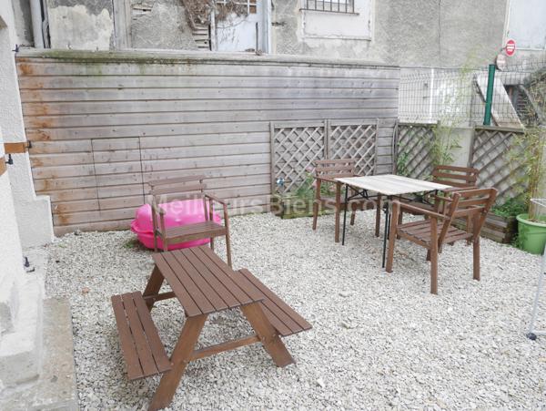 APPARTEMENT AVEC TERRASSE