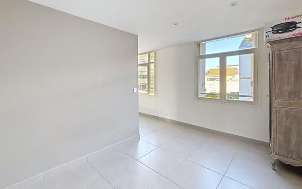 Appartement à vendre    3 pièces • 61,91 m2 Saint-Raphaël