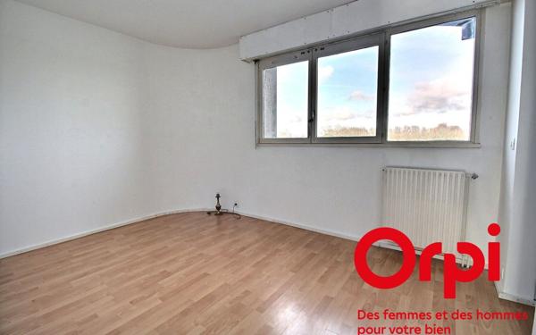 Appartement à vendre    4 pièces • 85 m2 Montigny-le-Bretonneux