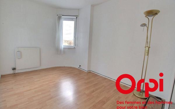 Appartement à vendre    4 pièces • 85 m2 Montigny-le-Bretonneux