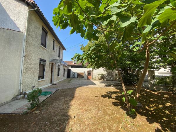 MAISON NIORT 10 MN CENTRE 132M2, 4CH 400M2 TERRAIN