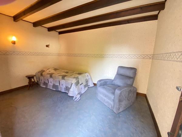 MAISON NIORT 10 MN CENTRE 132M2, 4CH 400M2 TERRAIN