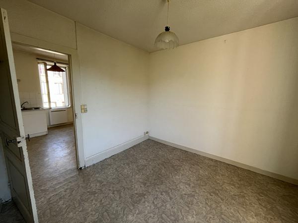 Appartement Thiers 2 pièce(s) 31 m2