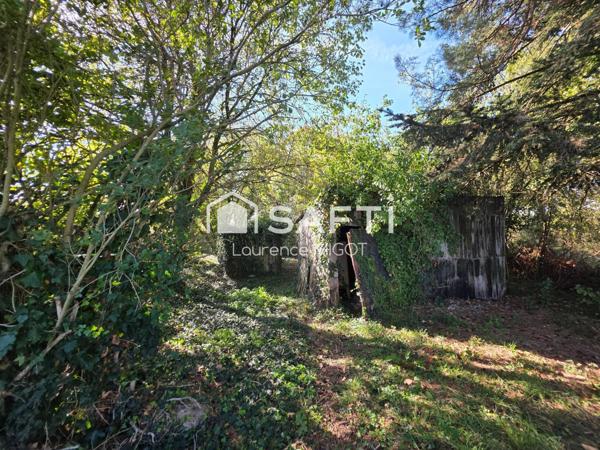 Maison de garde-barrière à rénover