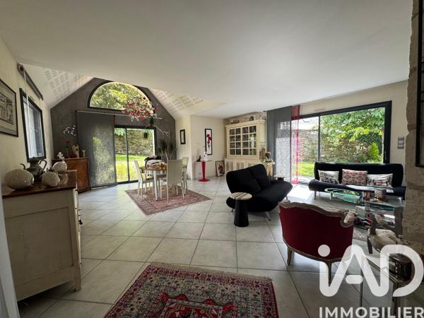 Maison à vendre 8 pièces 216 m² Mûrs-Erigné