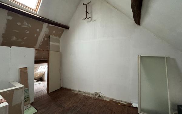 Immeuble à vendre    3 pièces • 100 m2 Château-Thierry