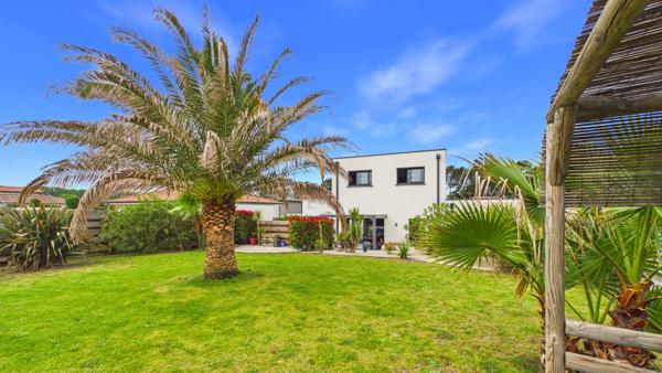 Villa contemporaine - Piscine chauffée, 5 chambres, Suite parentale RDC Saint vincent de tyrosse