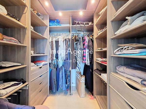 Maison à Cholet, 49300 - 6 pièces 166m²