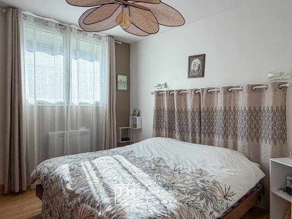 Appartement
                                                                                                                                                                                                                                                                                                                        4 pièce(s)                                                                                                                                                                                                          3 chambre(s)                                                                                                                                                                                                          117  m²